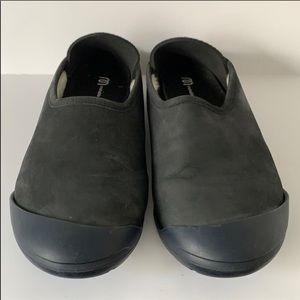 Mahabis leather slippers size 9.5-10